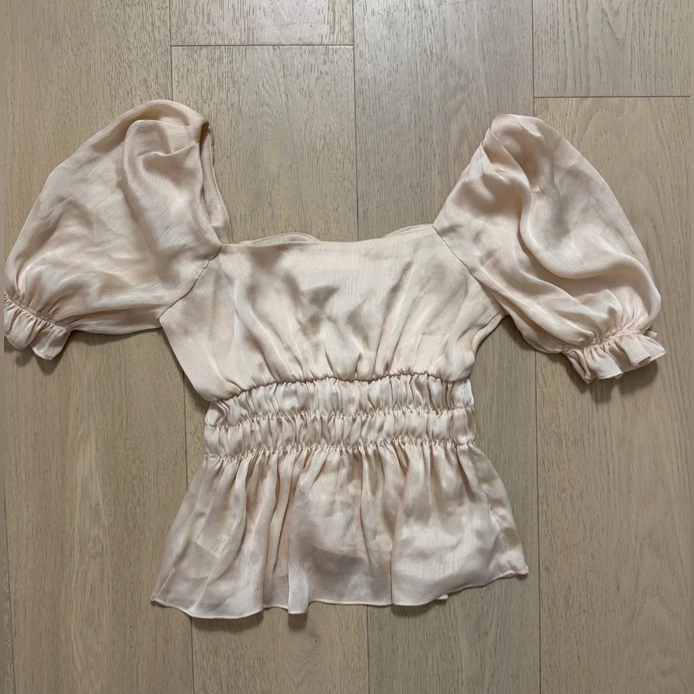 ASTR THE LABEL Puff Sleeve Sweetheart Peplum Top- (Size XS)